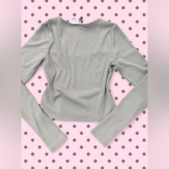 H&M Gray Ribbed Long Sleeve Top - Picture 3 of 3